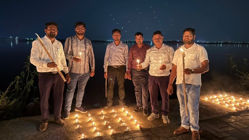 सेवा संकल्प अभियान के शुभारंभ पर नवा रायपुर सेंध लेक में प्रज्वलित हुए आशीर्वाद के 15 हजार दीपक – राष्ट्रवाणी