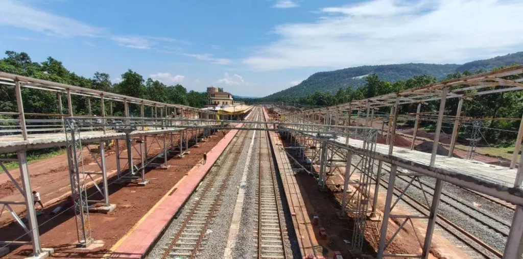 1735 करोड़ का निवेश, 95km का कॉरिडोर, दल्लीराजहरा-रावघाट रेल लाइन बनी भिलाई स्टील प्लांट की नई जीवनरेखा – राष्ट्रवाणी