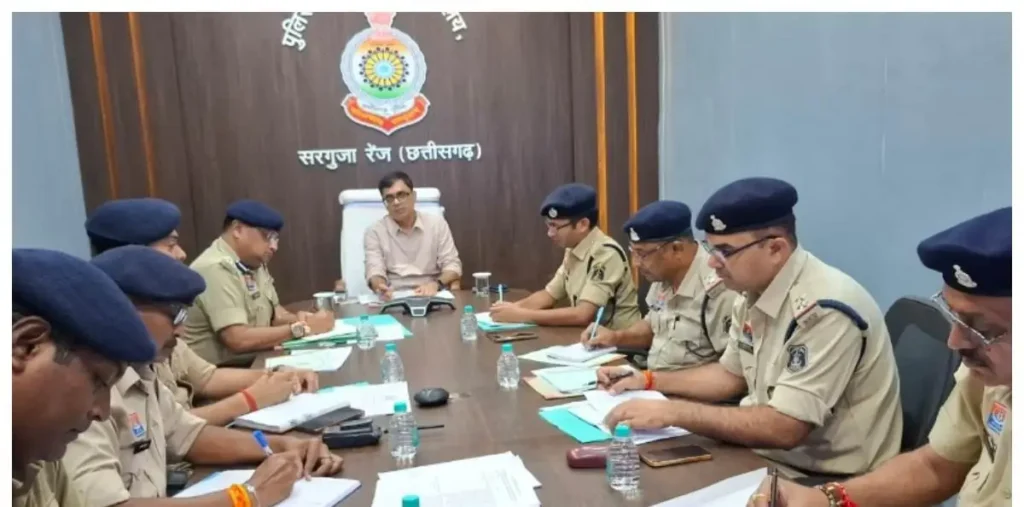 अंबिकापुर आईजी बोले – हथियार लहराया, चाकूबाजी की तो सीधे जेल, बदमाशों पर कसें नकेल, वजह जानकर हो जाएंगे हैरान – राष्ट्रवाणी
