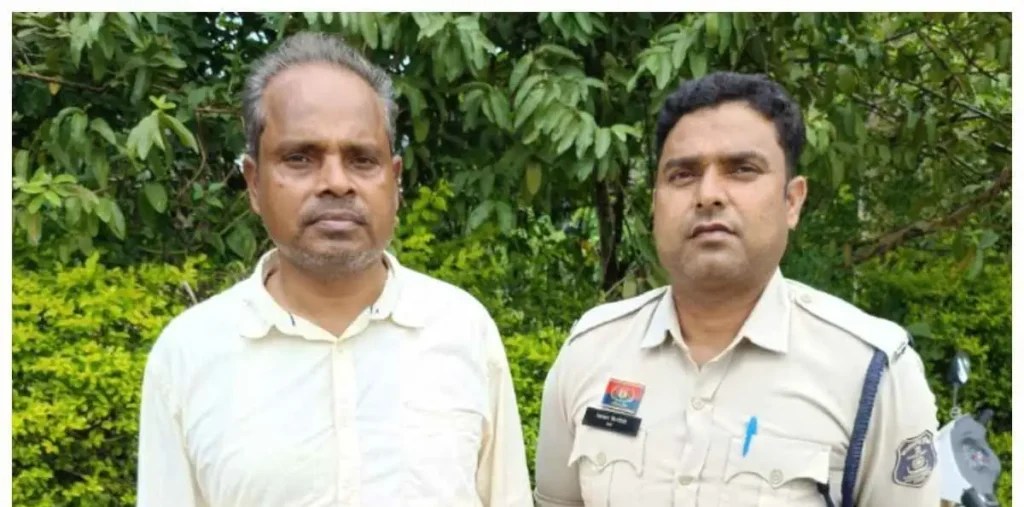अंबिकापुर में करोड़ों हड़पने के बाद दोस्त-दोस्त न रहा…पैसा मांगा तो दी जान से मारने की धमकी गिरफ्तार – राष्ट्रवाणी अंबिकापुर में करोड़ों हड़पने के बाद दोस्त-दोस्त न रहा…पैसा मांगा तो दी जान से मारने की धमकी गिरफ्तार – राष्ट्रवाणी