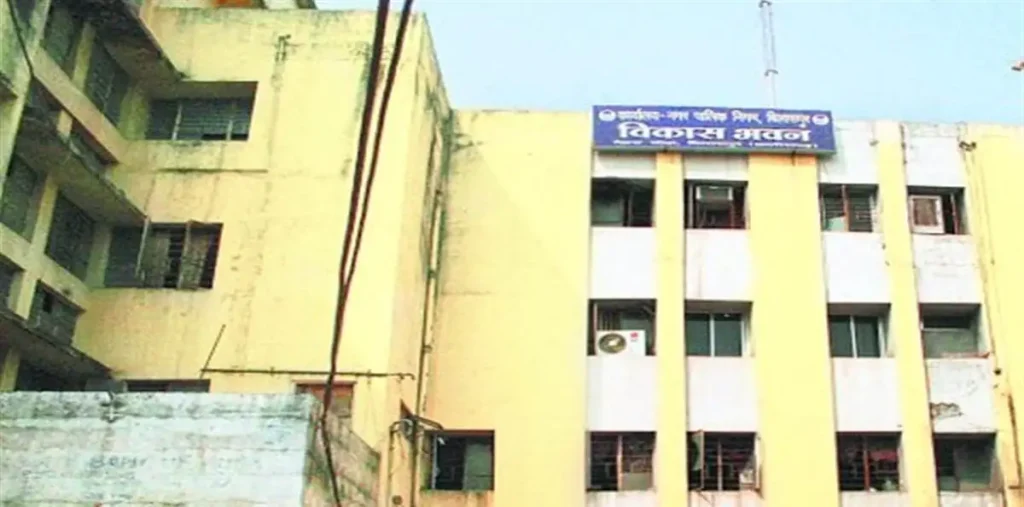 बिलासपुर निगम की संपदा शाखा में लिपिक का ‘साम्राज्य’ खुद को समझता था अफसर, ACB की बड़ी रेड – राष्ट्रवाणी बिलासपुर निगम की संपदा शाखा में लिपिक का ‘साम्राज्य’ खुद को समझता था अफसर, ACB की बड़ी रेड – राष्ट्रवाणी