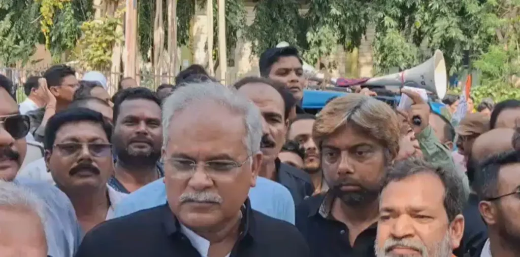 छत्तीसगढ़ में EVM के खिलाफ कांग्रेस का हल्लाबोल! भूपेश बघेल संग सड़क पर उतरे कार्यकर्ता, पुलिस से झड़प – राष्ट्रवाणी