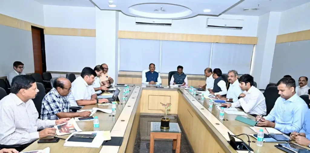 सड़क दुर्घटनाओं को न्यूनतम करने मिशन मोड में करें काम : मुख्यमंत्री विष्णु देव साय—जानें पूरा मामला – राष्ट्रवाणी