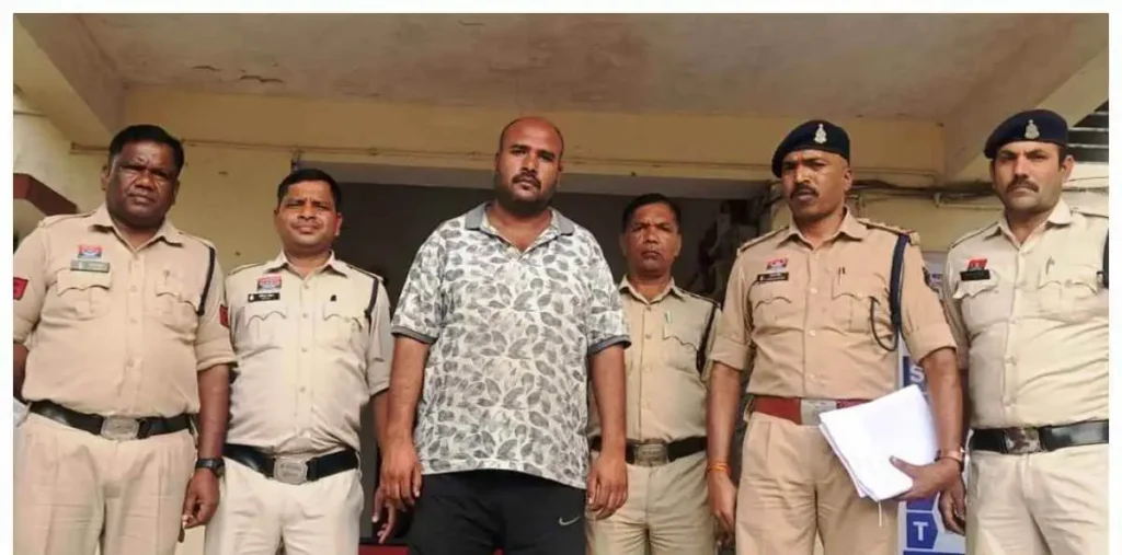 ओडिशा से लखनऊ जा रहा था करोड़ों का गांजा, पेंडारी घाट पर पलटा ट्रक..अलीगढ़ UP का तस्कर गिरफ्तार – राष्ट्रवाणी
