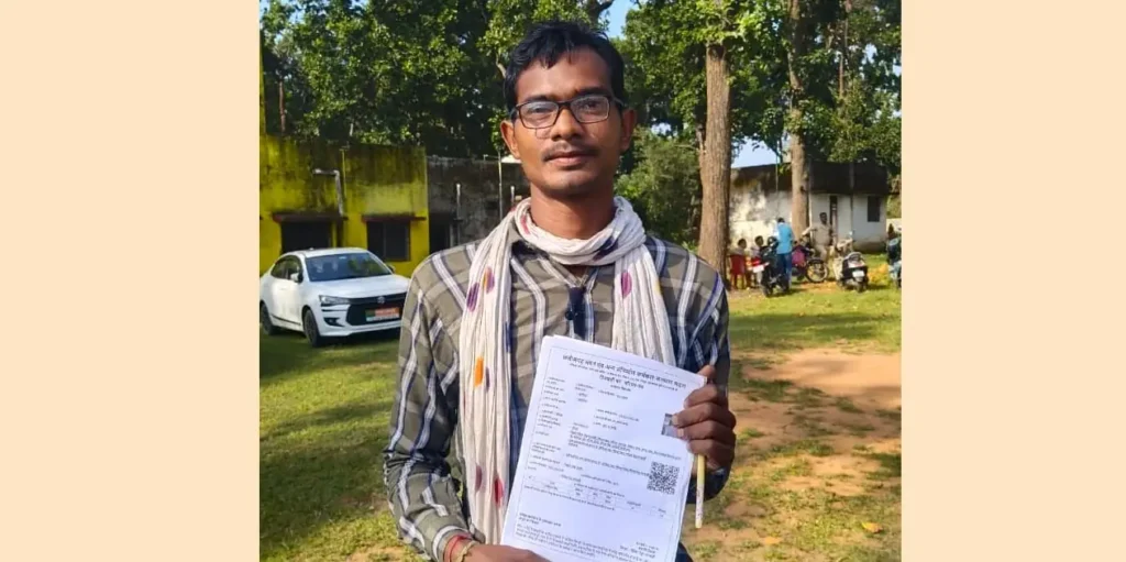सेवा की कहानी : सेवा सेतु अभियान: दीपक कुमार के लिए ‘सरकार आपके द्वार’ बनी सुविधा का सेतु – राष्ट्रवाणी सेवा की कहानी : सेवा सेतु अभियान: दीपक कुमार के लिए ‘सरकार आपके द्वार’ बनी सुविधा का सेतु – राष्ट्रवाणी
