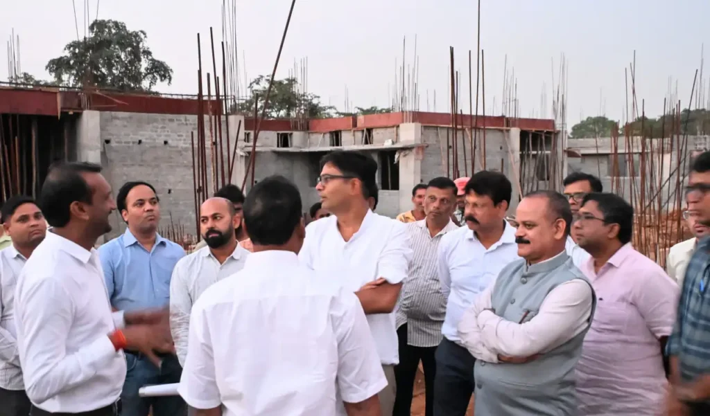सरिया में निर्माणाधीन 100 बिस्तरीय अस्पताल का वित्त मंत्री ओ.पी. चौधरी ने किया निरीक्षण, वजह जानकर हो जाएंगे हैरान – राष्ट्रवाणी सरिया में निर्माणाधीन 100 बिस्तरीय अस्पताल का वित्त मंत्री ओ.पी. चौधरी ने किया निरीक्षण, वजह जानकर हो जाएंगे हैरान – राष्ट्रवाणी
