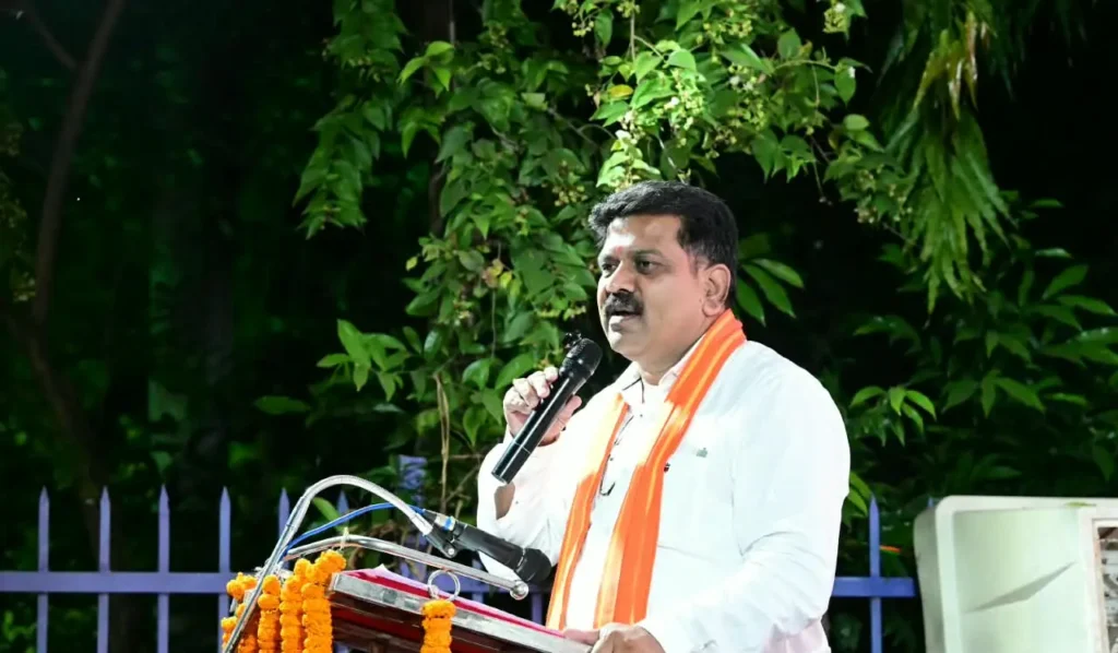पत्रकार स्व. पंकज शर्मा की प्रतिमा का उप मुख्यमंत्री विजय शर्मा ने किया अनावरण, पत्रकारिता में योगदान को किया गया याद – राष्ट्रवाणी