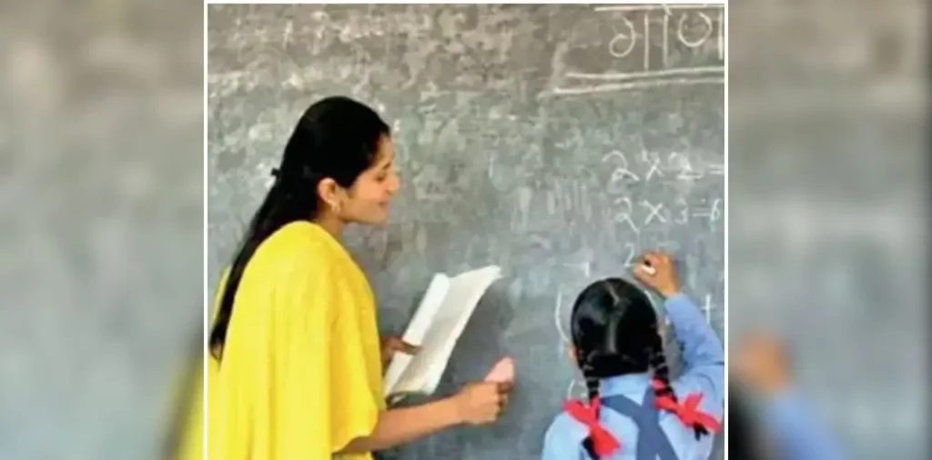 CG Assistant Teacher Recruitment Update: छत्तीसगढ़ ​में सहायक शिक्षक भर्ती को लेकर बड़ा अपडेट, अब इन अभ्यर्थियों को भी मिलेगा मौका, हाईकोर्ट के बड़े फैसले के बाद विज्ञापन में संशोधन – राष्ट्रवाणी