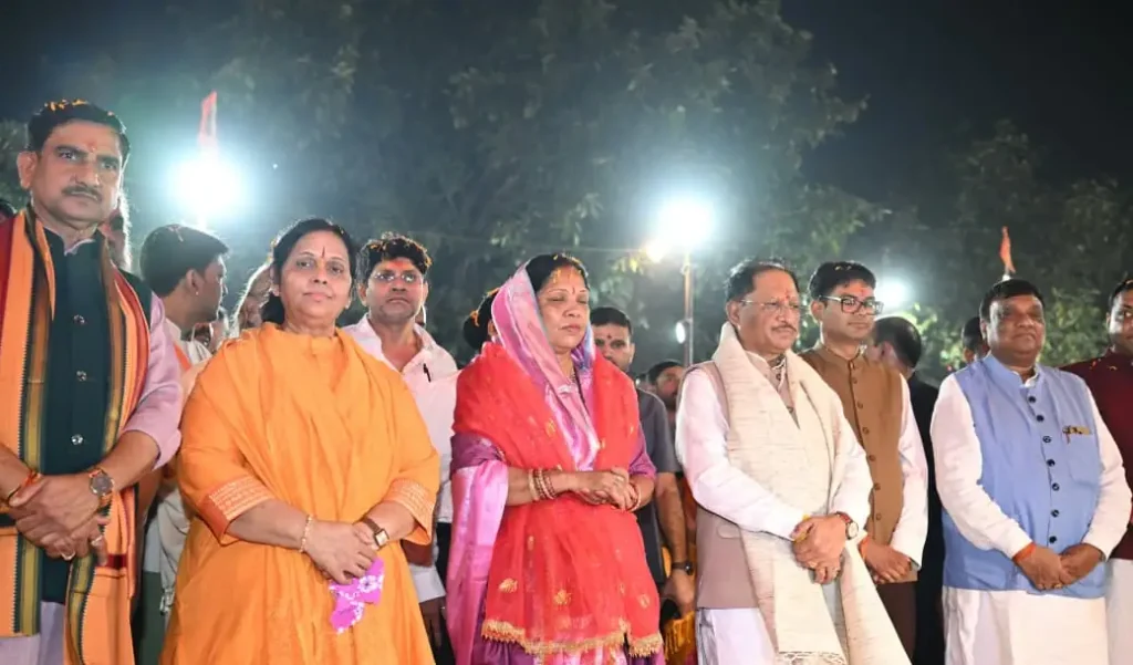 माता शबरी की पावन नगरी शिवरीनारायण में चित्रोत्पला गंगा महाआरती में शामिल हुए मुख्यमंत्री विष्णु देव साय – राष्ट्रवाणी