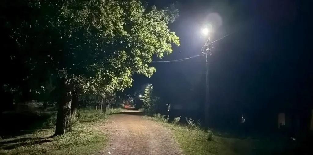 सेवा की कहानी : मुख्यमंत्री हेल्पलाइन पर एक कॉल से दूर हुआ गांव का अंधेरा – राष्ट्रवाणी