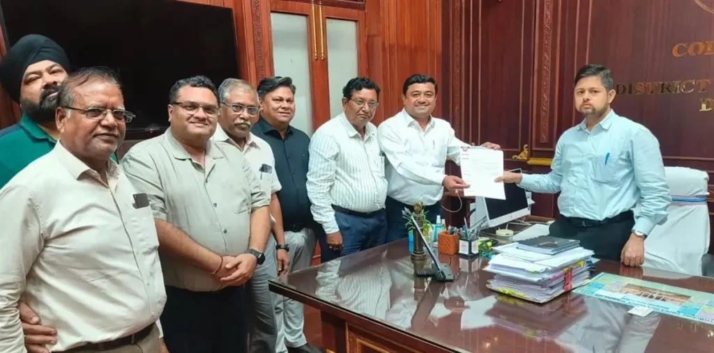 भिलाई: इंडस्ट्रियल एरिया में सैकड़ों उद्योगों के सामने मंडरा रहा तालेबंदी का संकट, कलेक्टर से मिले व्यापारी – राष्ट्रवाणी भिलाई: इंडस्ट्रियल एरिया में सैकड़ों उद्योगों के सामने मंडरा रहा तालेबंदी का संकट, कलेक्टर से मिले व्यापारी – राष्ट्रवाणी