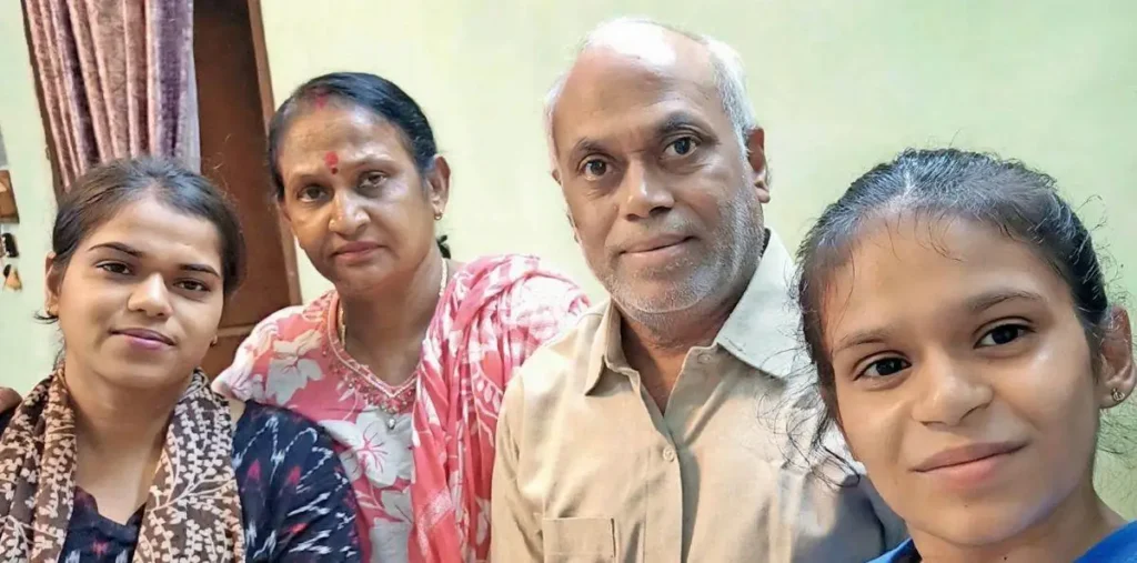 रायपुर: के विसर्जन के दौरान तालाब में डूब रहे थे दो बच्चे, 53 साल की बनलता शुक्ला ने कूदकर मौत के मुंह से निकाला – राष्ट्रवाणी रायपुर: के विसर्जन के दौरान तालाब में डूब रहे थे दो बच्चे, 53 साल की बनलता शुक्ला ने कूदकर मौत के मुंह से निकाला – राष्ट्रवाणी