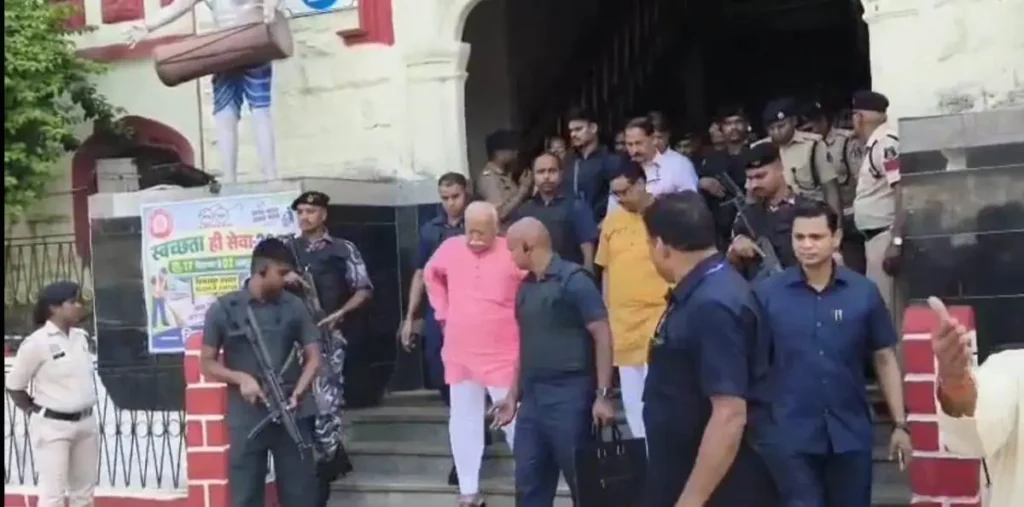 बिलासपुर: पहुंचे RSS प्रमुख मोहन भागवत, गोंडवाना एक्सप्रेस की बजाय इंटरसिटी से आए; छत्तीसगढ़ में संघ के नए सांगठनिक मॉडल पर मंथन – राष्ट्रवाणी