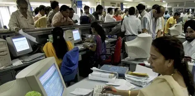 IDBI Bank के बाद इन 4 सरकारी बैंकों का नंबर, हिस्सेदारी घटाने की तैयारी; 2 बैंकों के निजीकरण का प्लान- रिपोर्ट – राष्ट्रवाणी IDBI Bank के बाद इन 4 सरकारी बैंकों का नंबर, हिस्सेदारी घटाने की तैयारी; 2 बैंकों के निजीकरण का प्लान- रिपोर्ट – राष्ट्रवाणी