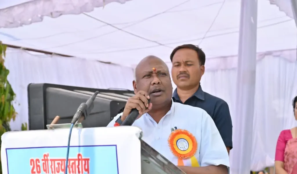 सांसद चिंतामणि महाराज ने सभी खिलाड़ियों से अपना सर्वश्रेष्ठ प्रदर्शन करने का किया आह्वान, सांसद महाराज ने बॉस्केट में बॉल डालकर किया 26 वीं राज्यस्तरीय शालेय क्रीड़ा प्रतियोगिता का शुभारंभ…. – राष्ट्रवाणी सांसद चिंतामणि महाराज ने सभी खिलाड़ियों से अपना सर्वश्रेष्ठ प्रदर्शन करने का किया आह्वान, सांसद महाराज ने बॉस्केट में बॉल डालकर किया 26 वीं राज्यस्तरीय शालेय क्रीड़ा प्रतियोगिता का शुभारंभ…. – राष्ट्रवाणी