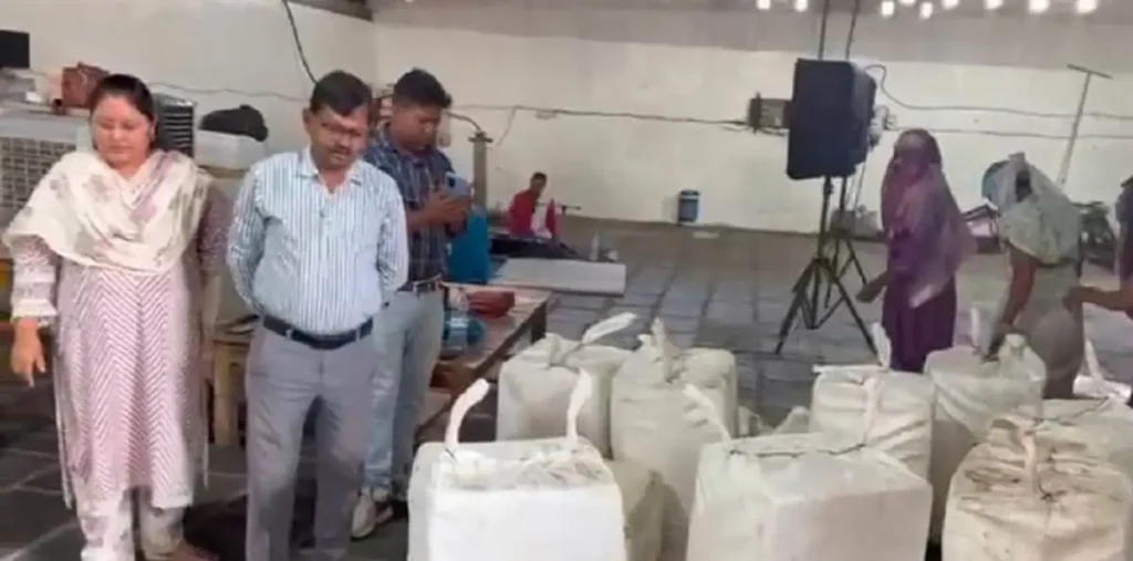 रायपुर: त्योहारी सीजन में खाद्य सुरक्षा विभाग की रायपुर में बड़ी कार्रवाई, 750 किलो नकली पनीर किया नष्ट – राष्ट्रवाणी रायपुर: त्योहारी सीजन में खाद्य सुरक्षा विभाग की रायपुर में बड़ी कार्रवाई, 750 किलो नकली पनीर किया नष्ट – राष्ट्रवाणी
