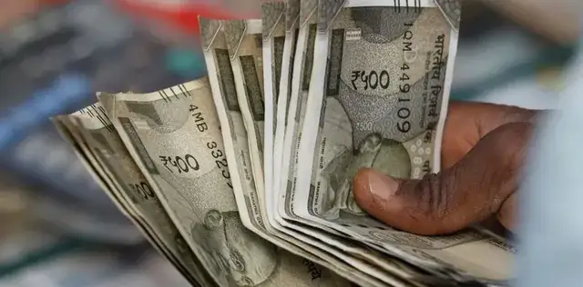 DA Hike: महंगाई भत्ते में 3% की बढ़ोतरी, कितनी बढ़कर आएगी सैलरी? देखें पूरा कैलकुलेशन – राष्ट्रवाणी DA Hike: महंगाई भत्ते में 3% की बढ़ोतरी, कितनी बढ़कर आएगी सैलरी? देखें पूरा कैलकुलेशन – राष्ट्रवाणी