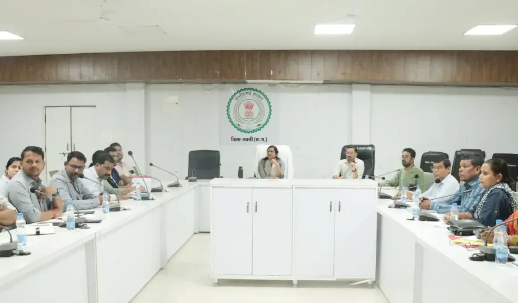 कलेक्टर की पहल पर उद्योगों की मांग के अनुरूप तैयार होंगे जिले के आईटीआई युवा – राष्ट्रवाणी कलेक्टर की पहल पर उद्योगों की मांग के अनुरूप तैयार होंगे जिले के आईटीआई युवा – राष्ट्रवाणी