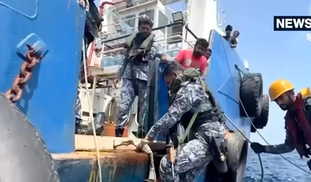 पाकिस्तान में 7 महीनों से तड़प रहे 6 भारतीय, बिना किसी गुनाह के कैसे बने जहाज के कैदी? – राष्ट्रवाणी पाकिस्तान में 7 महीनों से तड़प रहे 6 भारतीय, बिना किसी गुनाह के कैसे बने जहाज के कैदी? – राष्ट्रवाणी