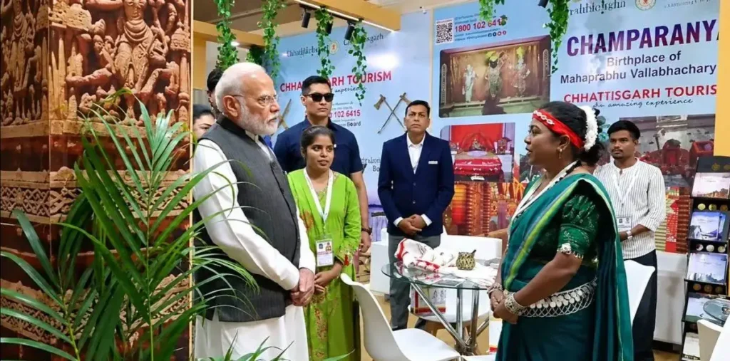 बस्तर: भारत पर्व 2026 में प्रधानमंत्री Modi ने सराहा छत्तीसगढ़ का हुनर, बस्तरिया रेला से हुआ स्वागत, डोकरा बांस-कोसा साड़ियों ने लुभाया – राष्ट्रवाणी बस्तर: भारत पर्व 2026 में प्रधानमंत्री Modi ने सराहा छत्तीसगढ़ का हुनर, बस्तरिया रेला से हुआ स्वागत, डोकरा बांस-कोसा साड़ियों ने लुभाया – राष्ट्रवाणी